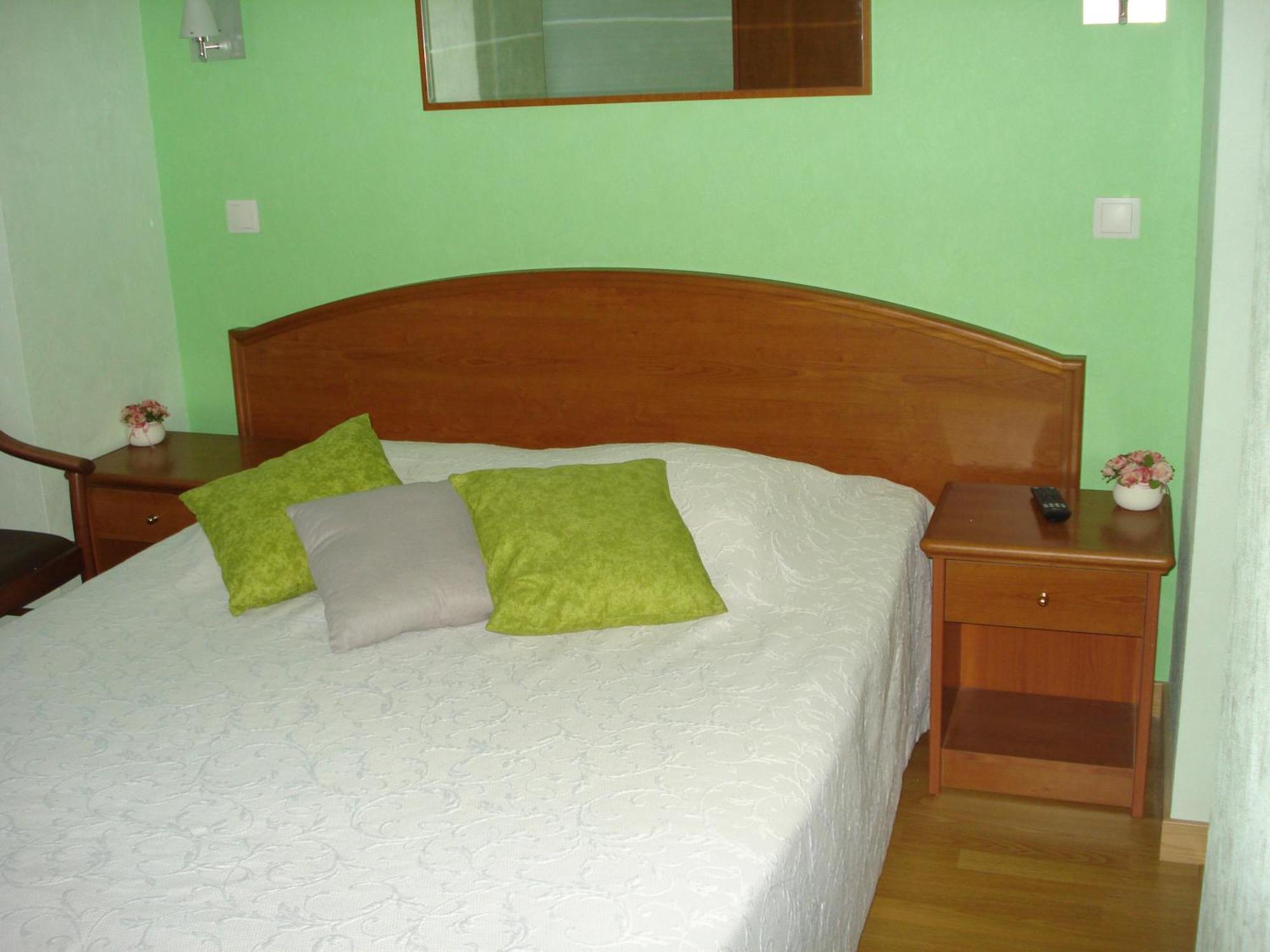 Chambres D'Hotes La Chaumiere Arcy-sur-Cure Bagian luar foto