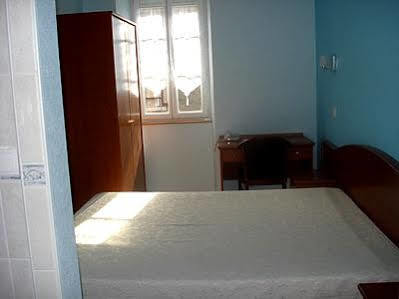 Chambres D'Hotes La Chaumiere Arcy-sur-Cure Bagian luar foto